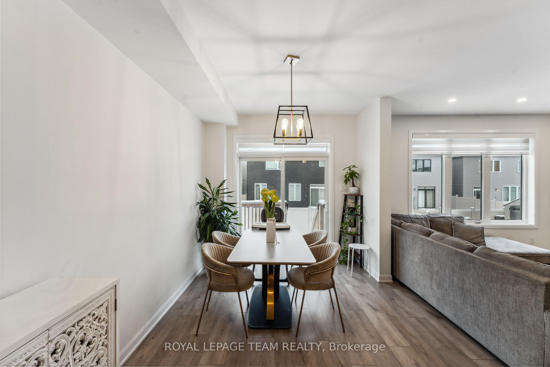 Photo 13 of 141 Maynooth Court, Ottawa, Barrhaven - Half Moon Bay — HOMEH