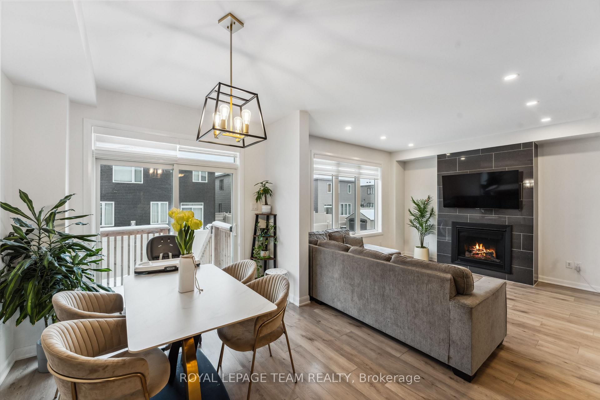 Photo 14 of 141 Maynooth Court, Ottawa, Barrhaven - Half Moon Bay — HOMEH