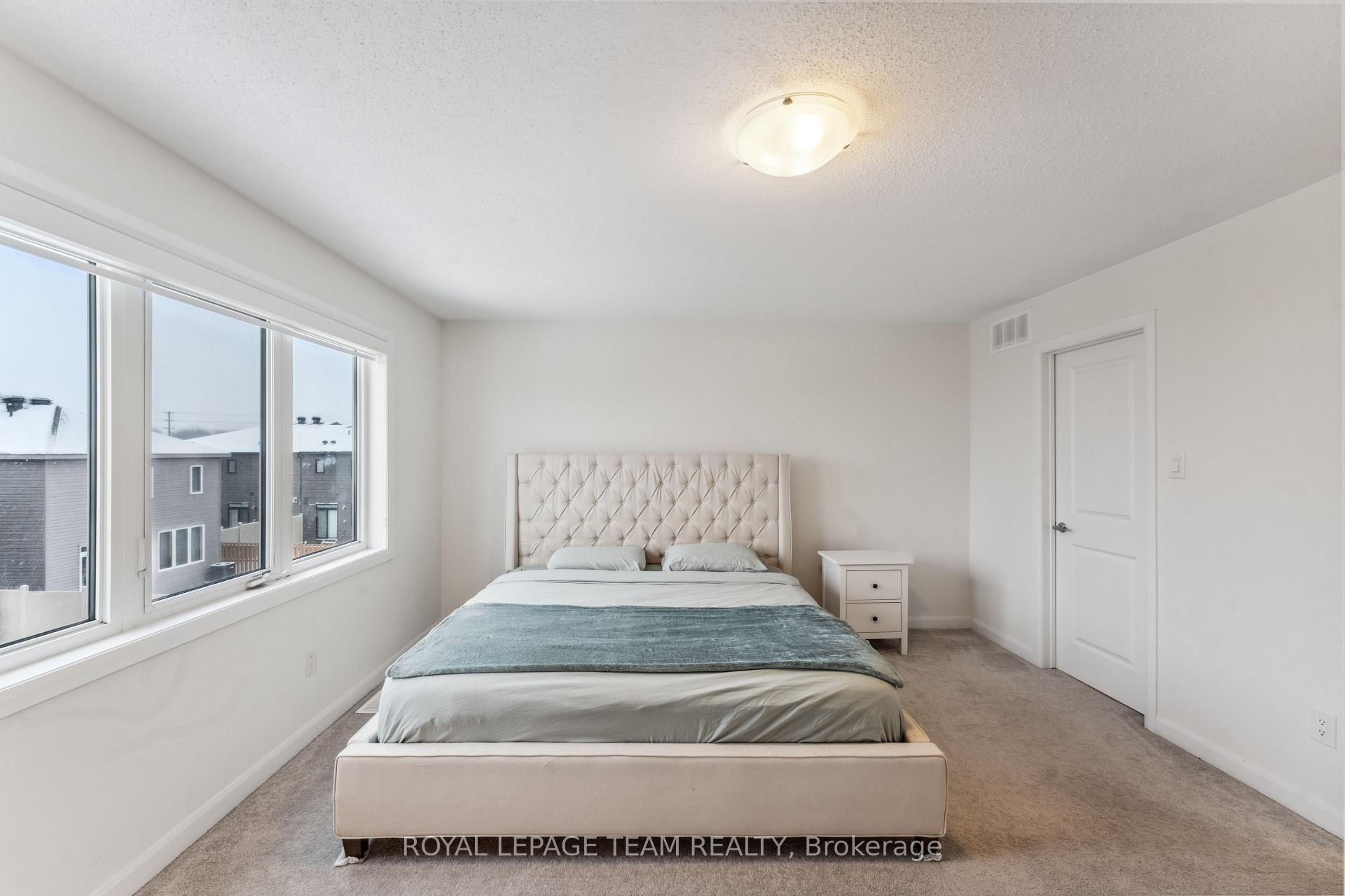 Photo 19 of 141 Maynooth Court, Ottawa, Barrhaven - Half Moon Bay — HOMEH