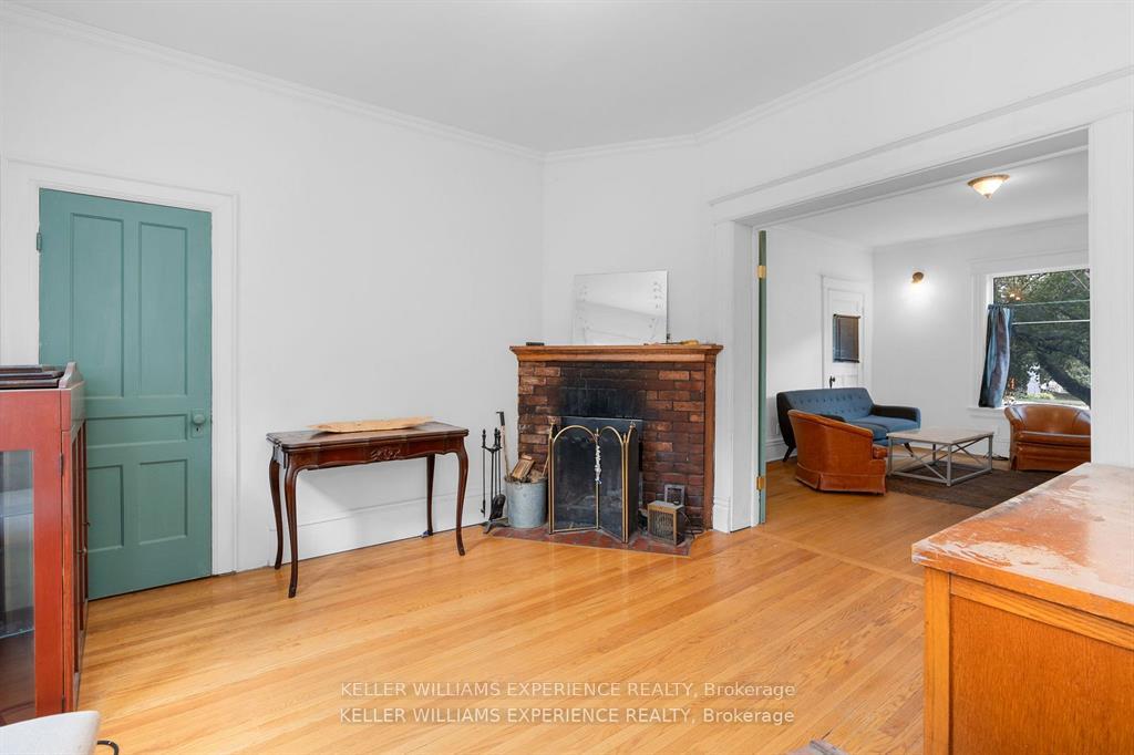 Photo 10 of 134 Owen Street, Barrie, Wellington — HOMEH