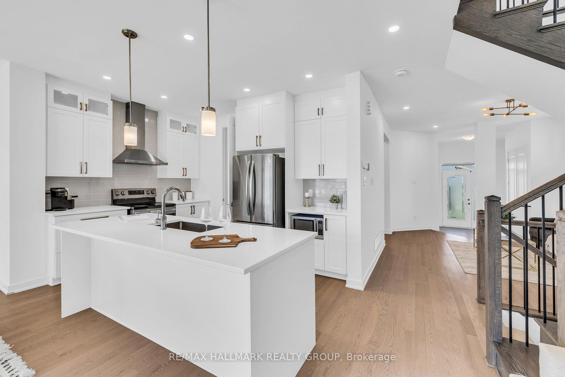 Photo 12 of 796 Chorus Drive, Ottawa, Riverside South/Gloucester Glen — HOMEH