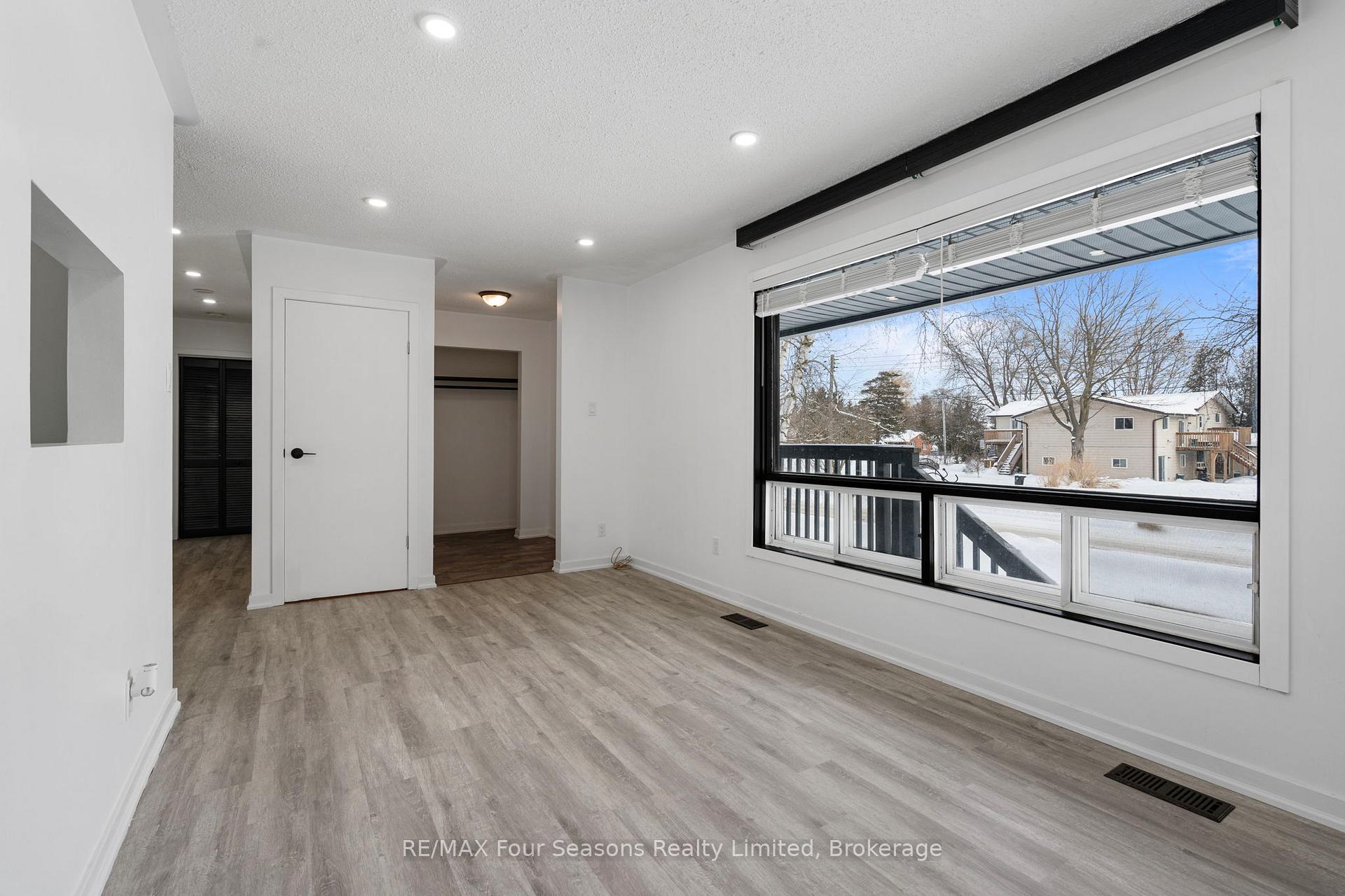 Photo 11 of 199 Sutherland Street S, Clearview, Stayner — HOMEH