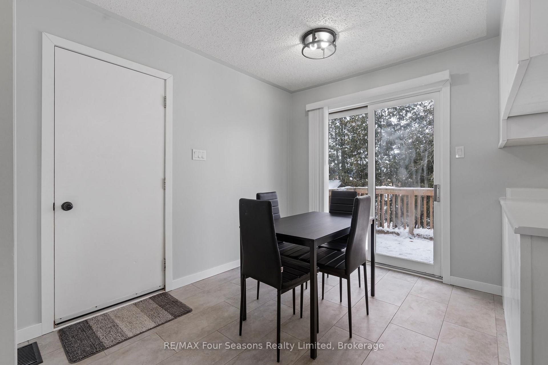 Photo 16 of 199 Sutherland Street S, Clearview, Stayner — HOMEH