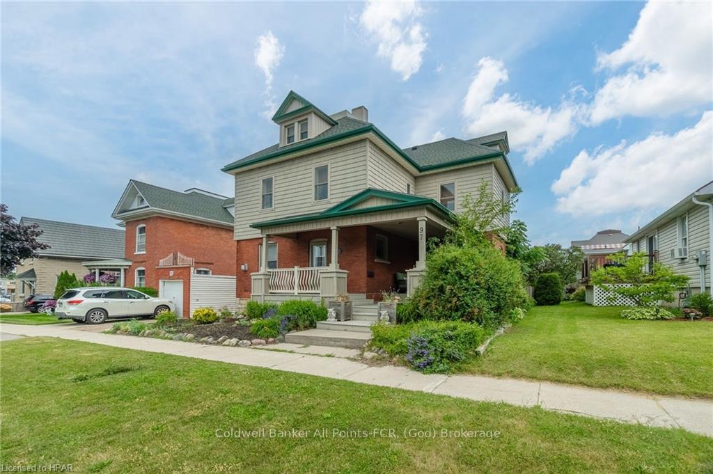 Photo 5 of 97 Elgin Avenue E, Goderich, Goderich (Town) — HOMEH