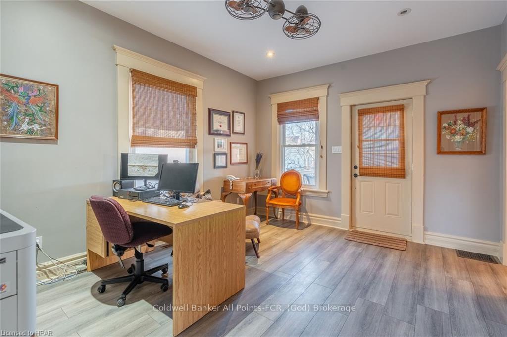 Photo 12 of 97 Elgin Avenue E, Goderich, Goderich (Town) — HOMEH