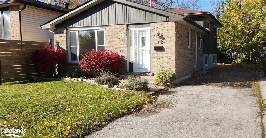 Photo 2 of 42 Courtice Crescent, Collingwood — HOMEH
