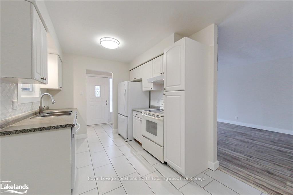 Photo 8 of 42 Courtice Crescent, Collingwood — HOMEH
