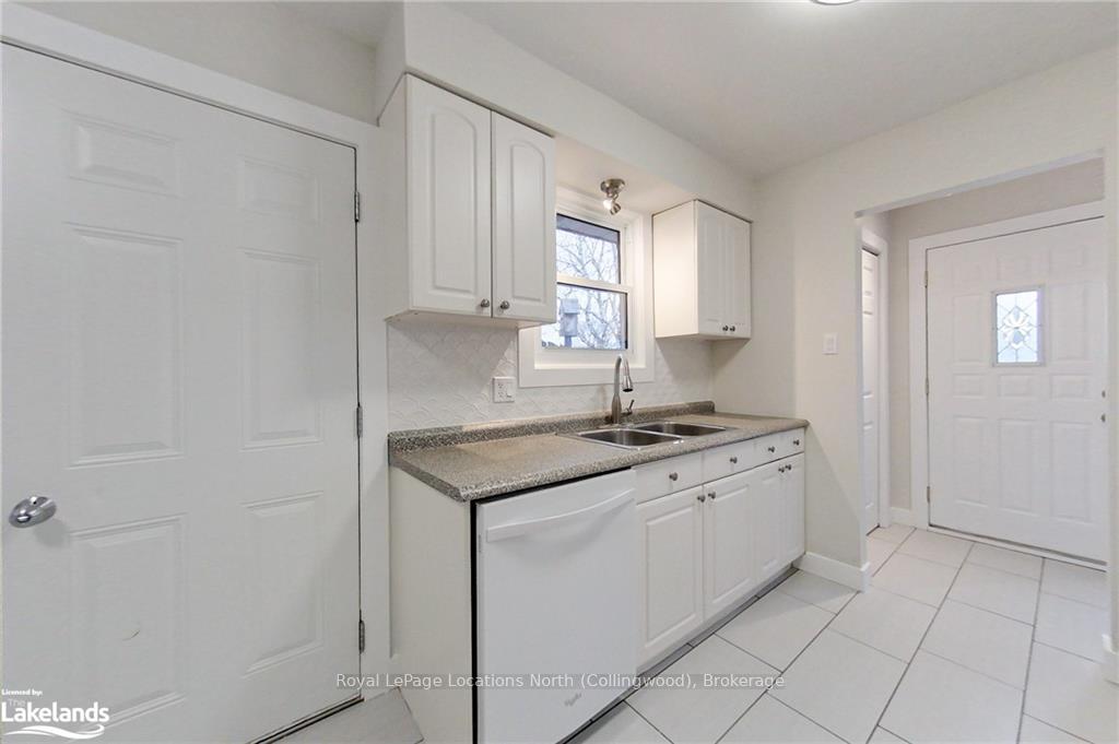 Photo 9 of 42 Courtice Crescent, Collingwood — HOMEH