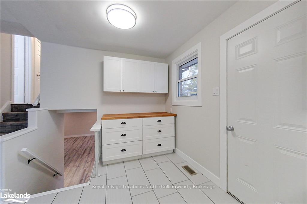 Photo 10 of 42 Courtice Crescent, Collingwood — HOMEH