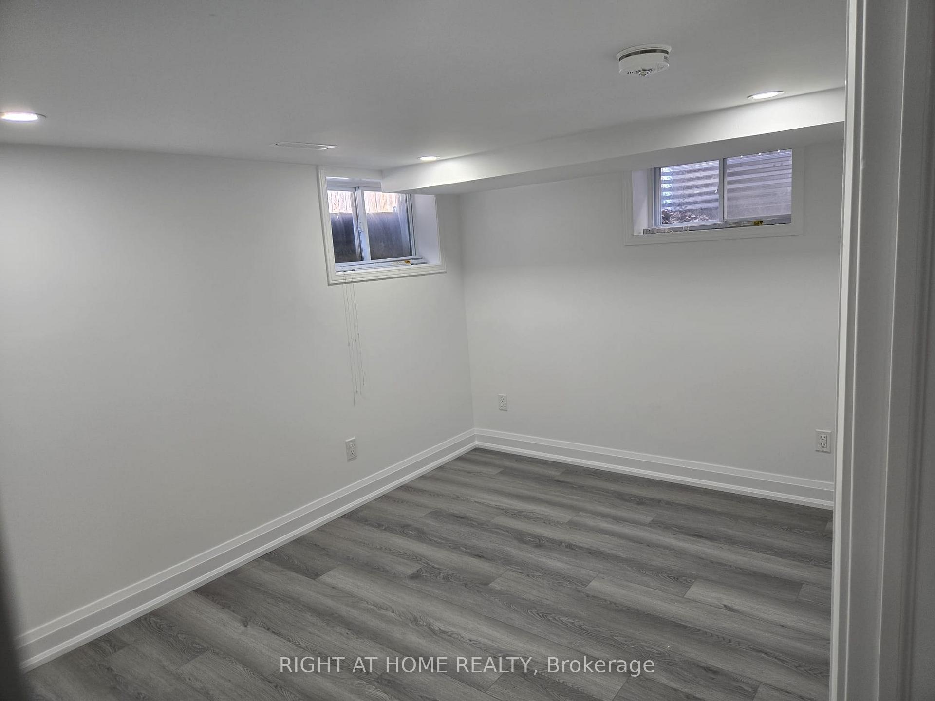 Photo 10 of 26 Olive Street, Grimsby, Grimsby Beach — HOMEH