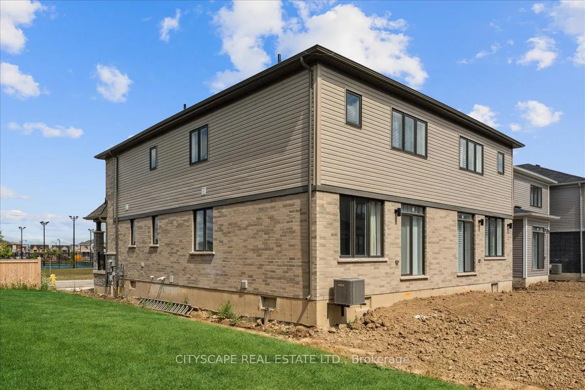 Photo 277 of 50 Whithorn Crescent, Haldimand — HOMEH