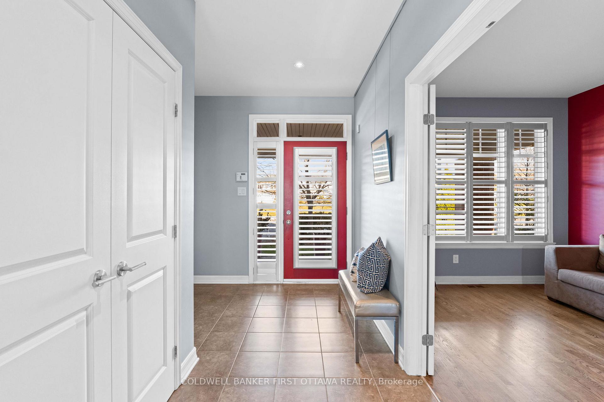 Photo 3 of 311 Blackleaf Drive, Ottawa, Barrhaven - Stonebridge — HOMEH