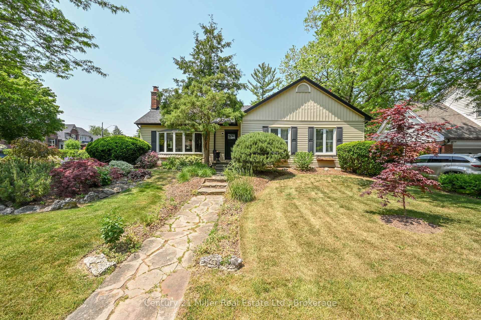 Photo 20 of 179 Townsend Avenue, Burlington, LaSalle — HOMEH