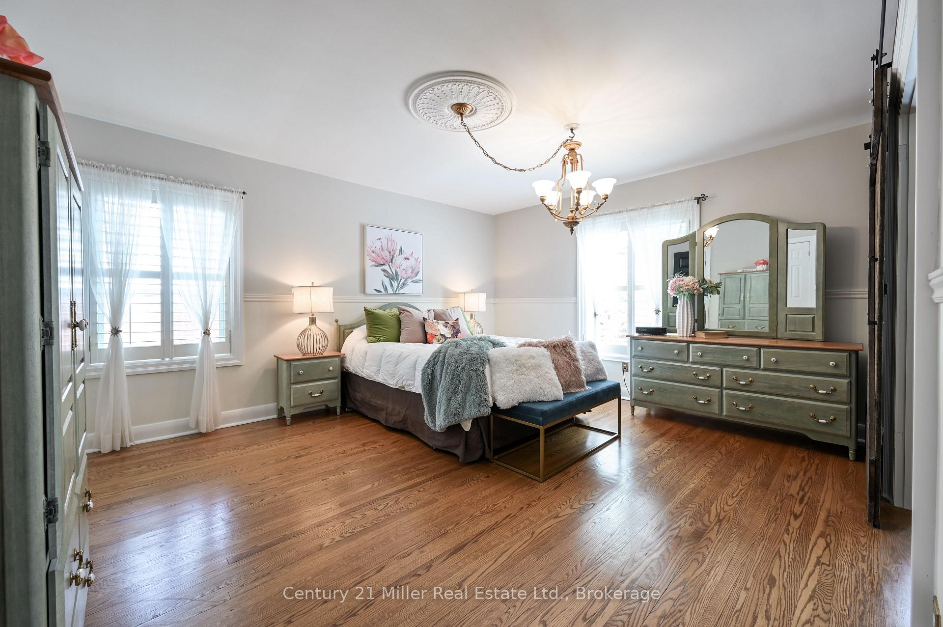 Photo 4 of 179 Townsend Avenue, Burlington, LaSalle — HOMEH