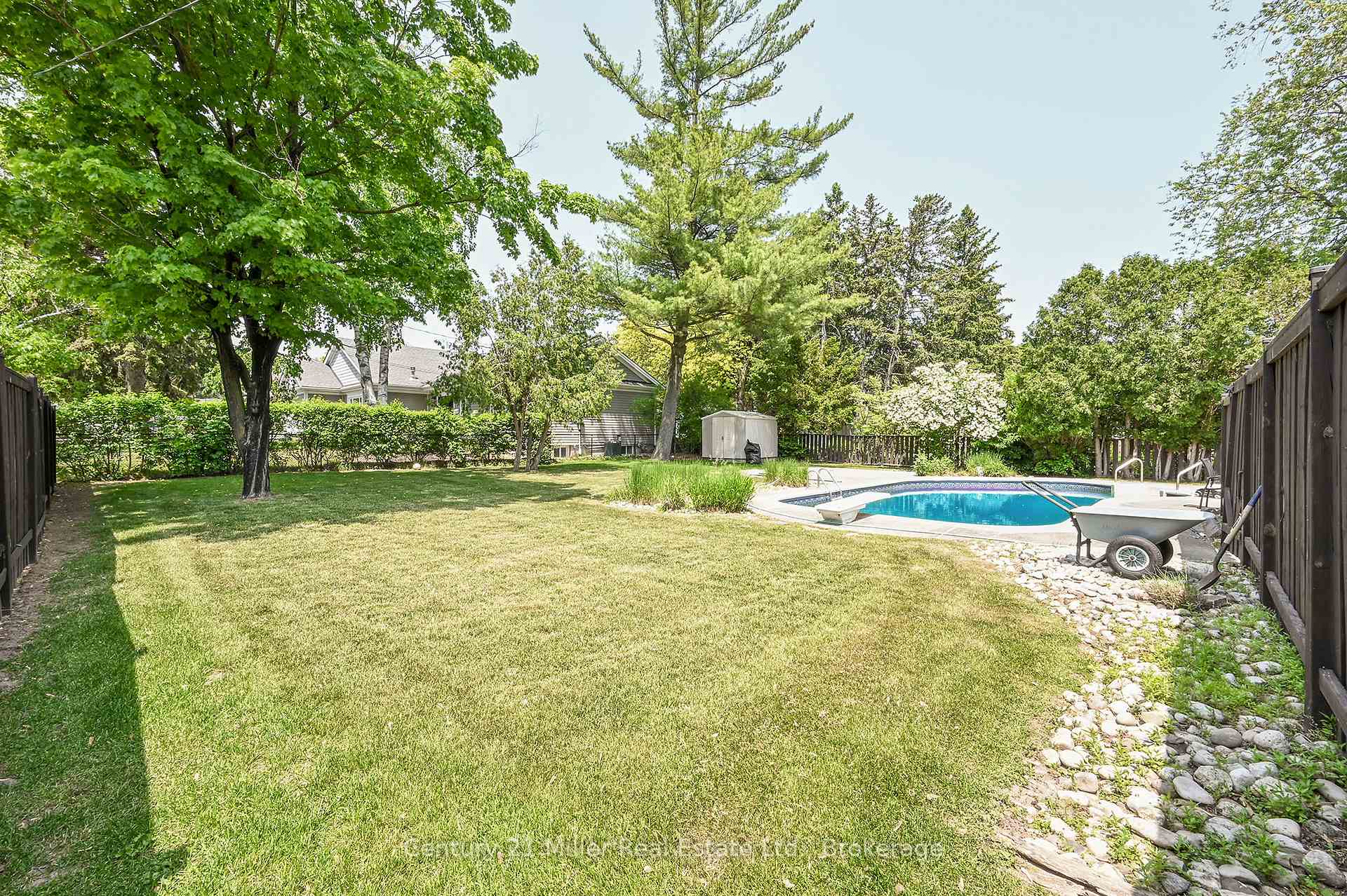 Photo 10 of 179 Townsend Avenue, Burlington, LaSalle — HOMEH