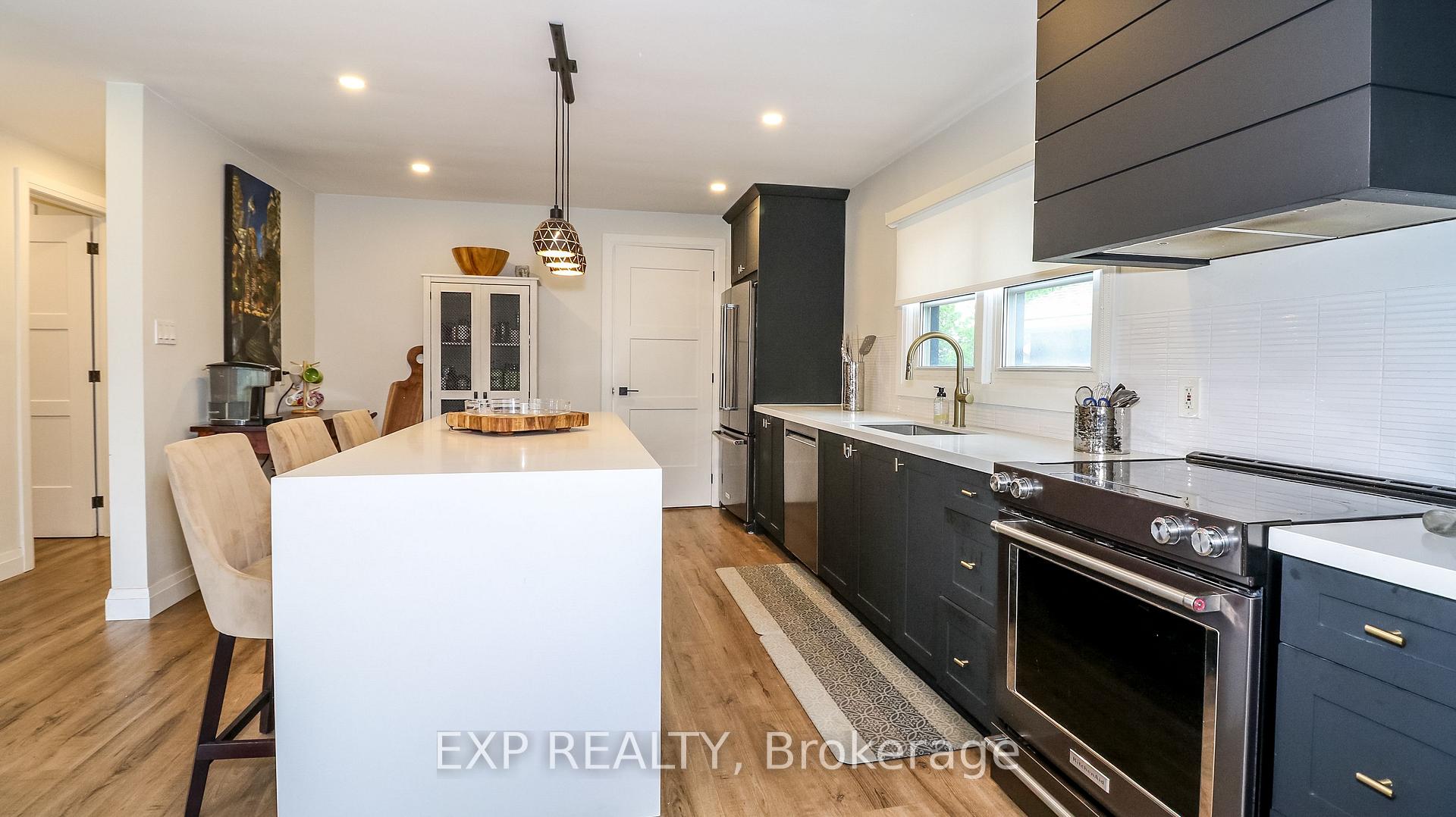 Photo 5 of 182 Ardagh Road, Barrie, Ardagh — HOMEH