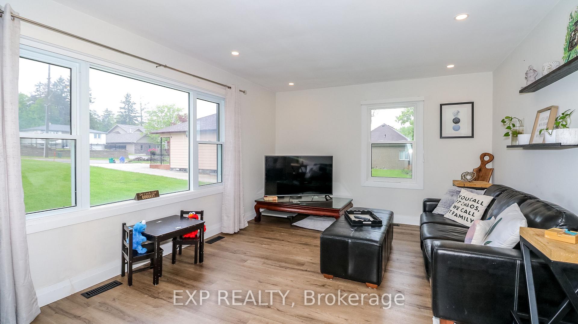 Photo 9 of 182 Ardagh Road, Barrie, Ardagh — HOMEH