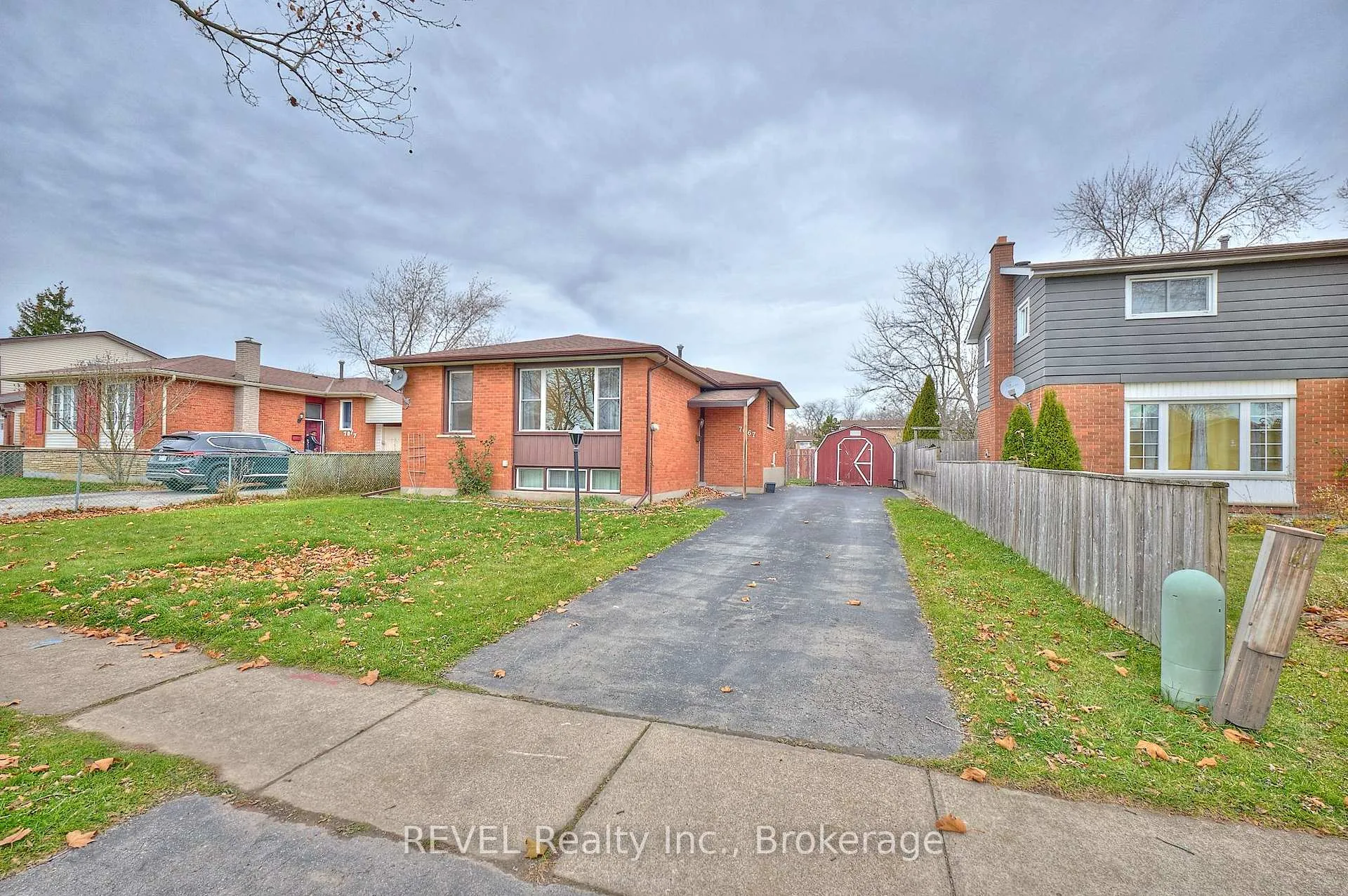 Photo 3 of 7067 Centennial Street, Niagara Falls, Arad/Fallsview — HOMEH