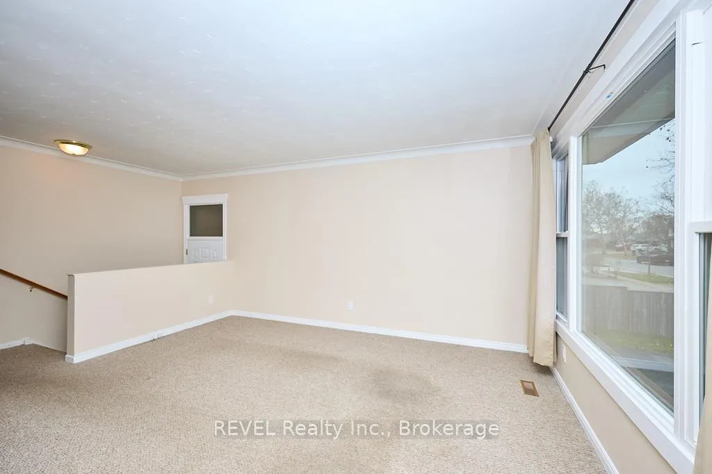 Photo 6 of 7067 Centennial Street, Niagara Falls, Arad/Fallsview — HOMEH