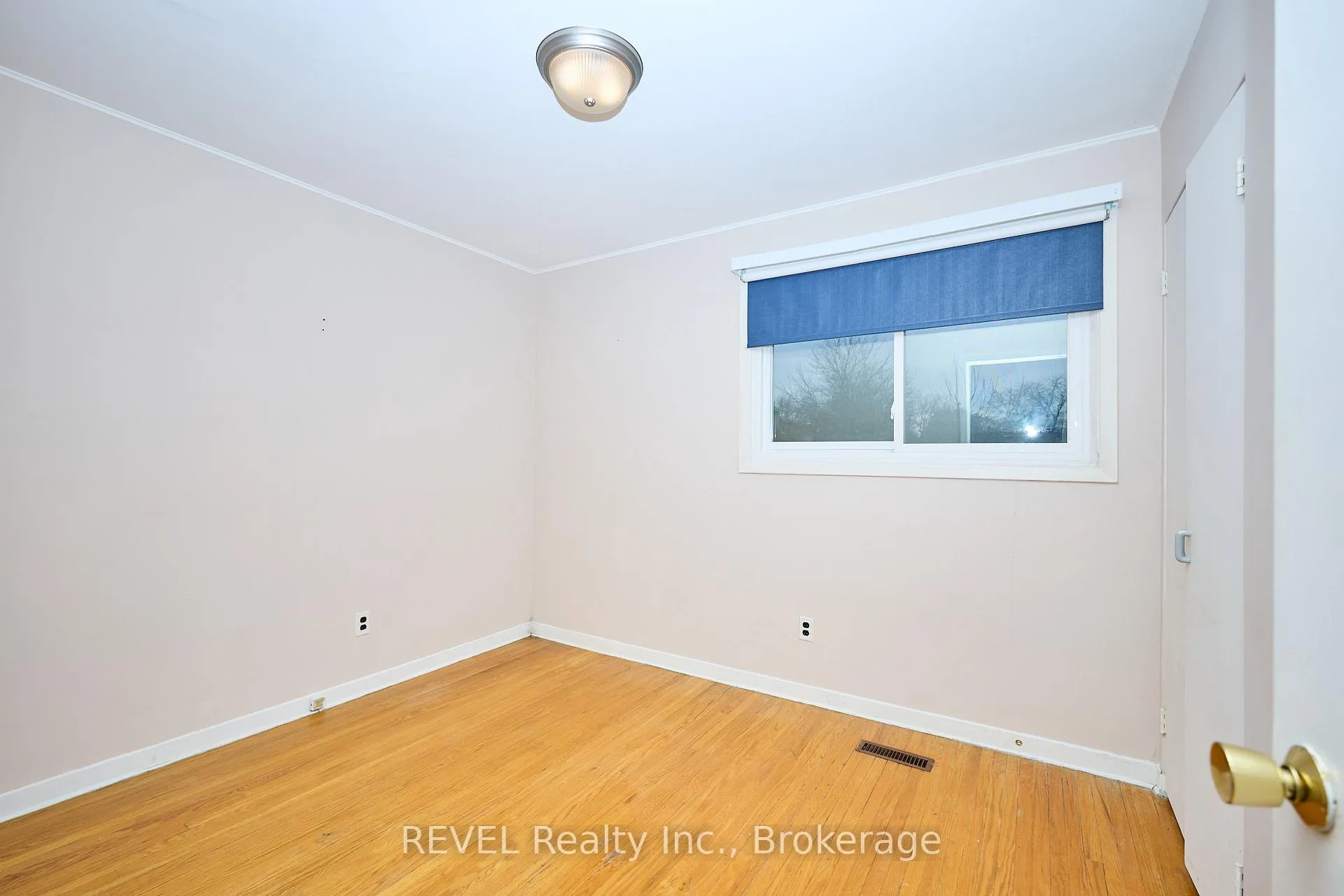 Photo 14 of 7067 Centennial Street, Niagara Falls, Arad/Fallsview — HOMEH
