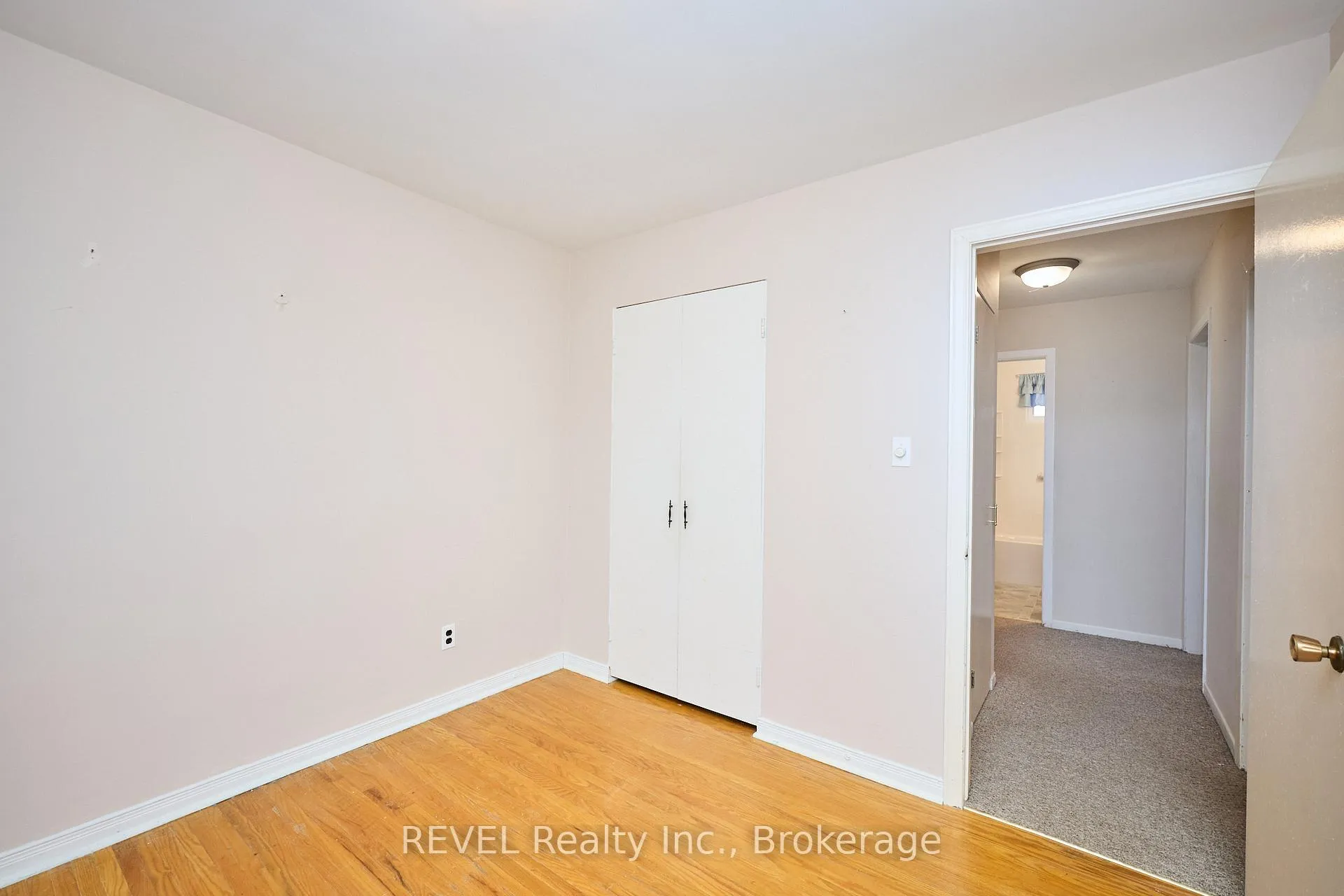 Photo 15 of 7067 Centennial Street, Niagara Falls, Arad/Fallsview — HOMEH