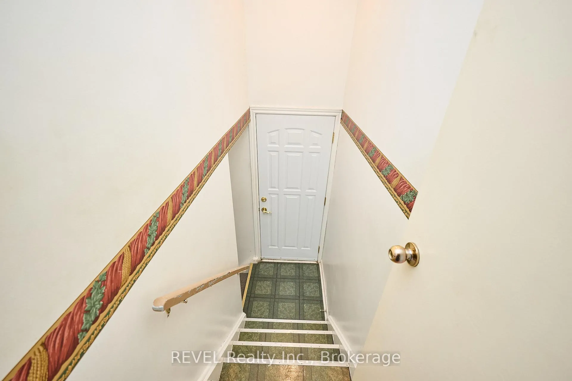 Photo 17 of 7067 Centennial Street, Niagara Falls, Arad/Fallsview — HOMEH