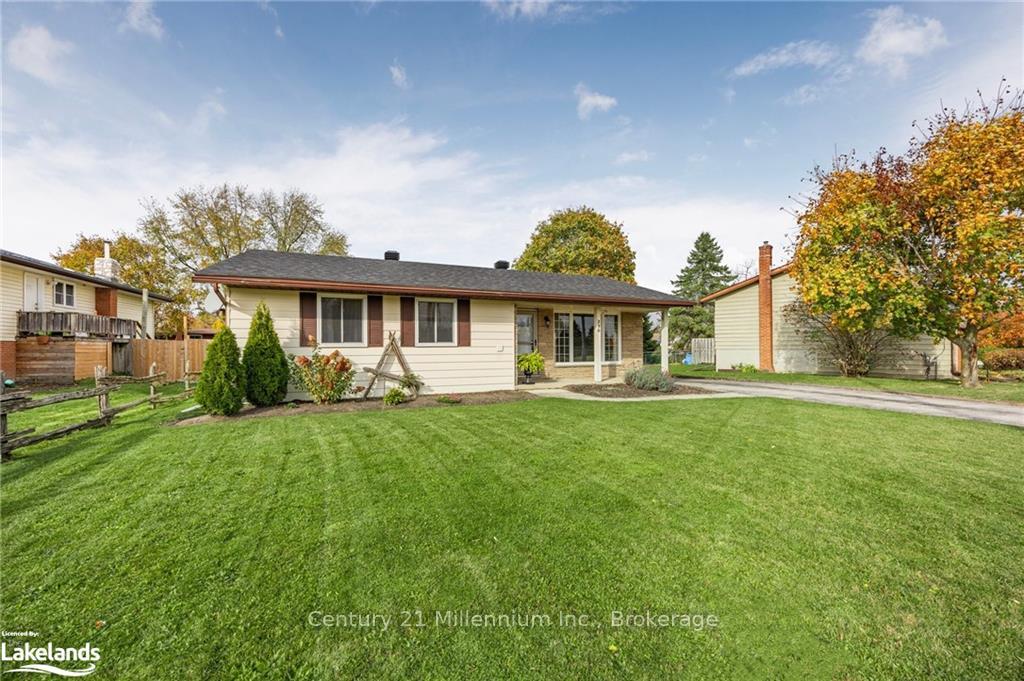 Photo 3 of 230 Christopher Street, Clearview, Stayner — HOMEH