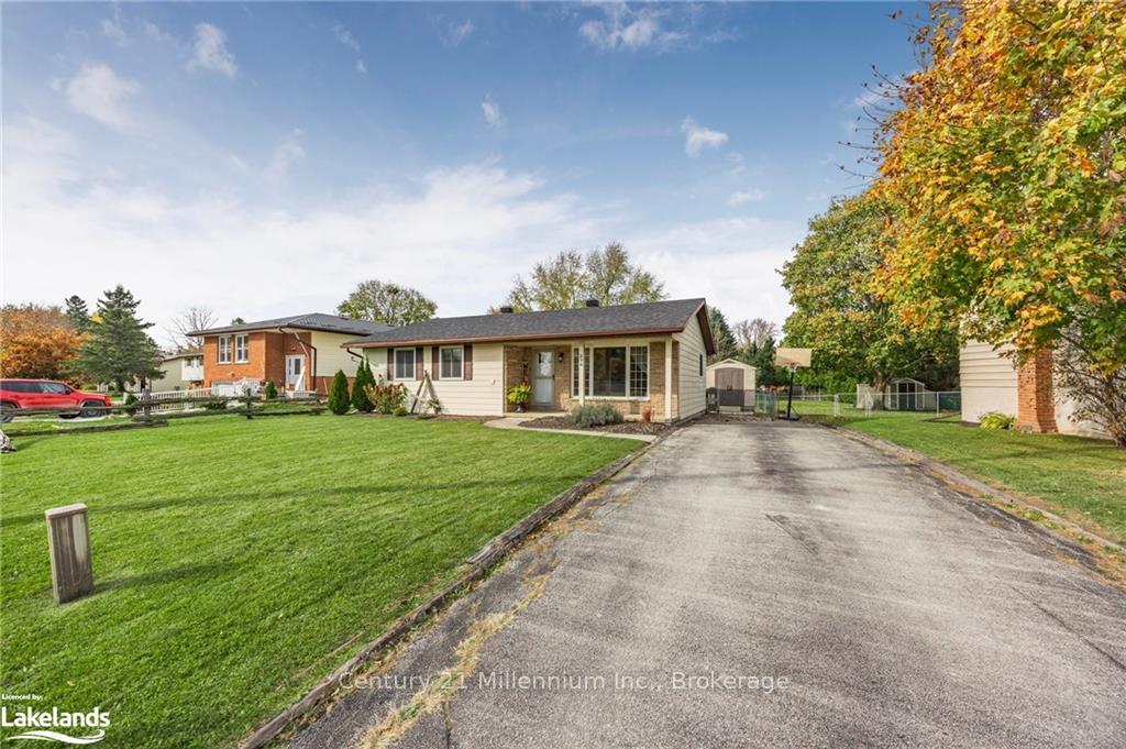 Photo 4 of 230 Christopher Street, Clearview, Stayner — HOMEH