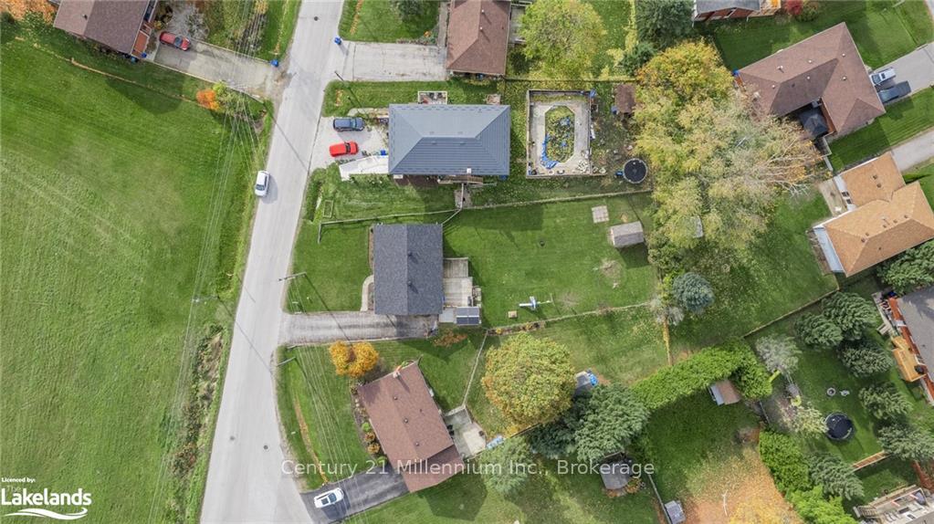 Photo 37 of 230 Christopher Street, Clearview, Stayner — HOMEH