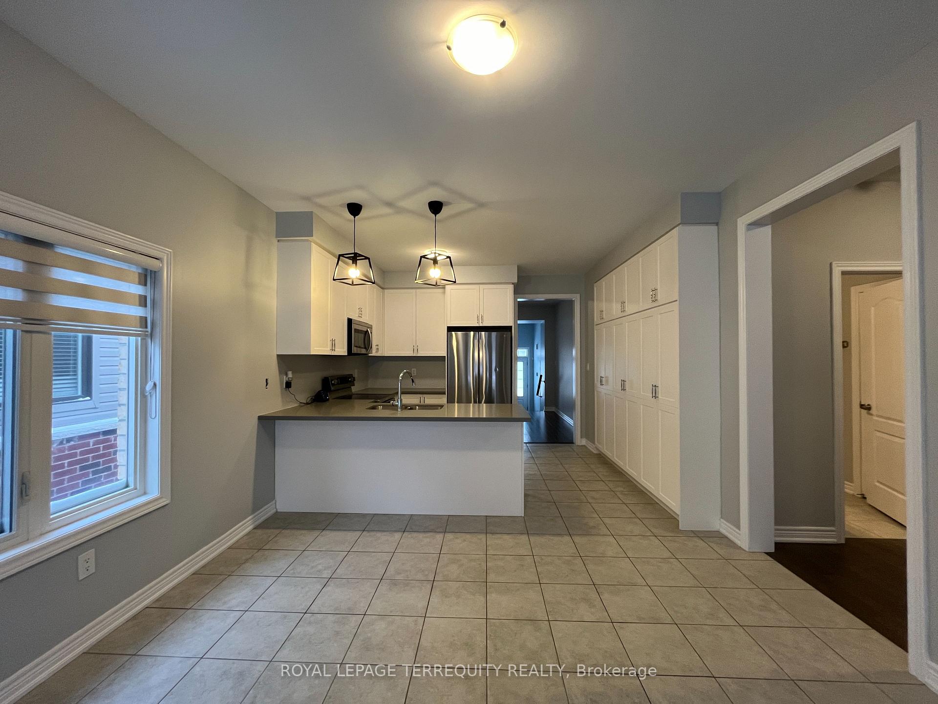 Photo 11 of 46 Pietrowski Drive, Georgina, Keswick North — HOMEH