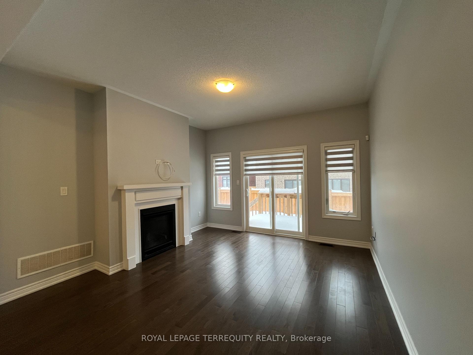 Photo 15 of 46 Pietrowski Drive, Georgina, Keswick North — HOMEH