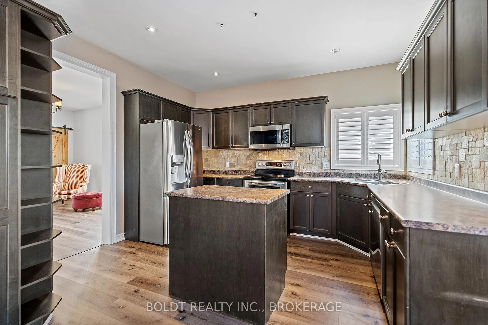 Photo 10 of 8114 Windsong Drive, Niagara Falls, Ascot — HOMEH