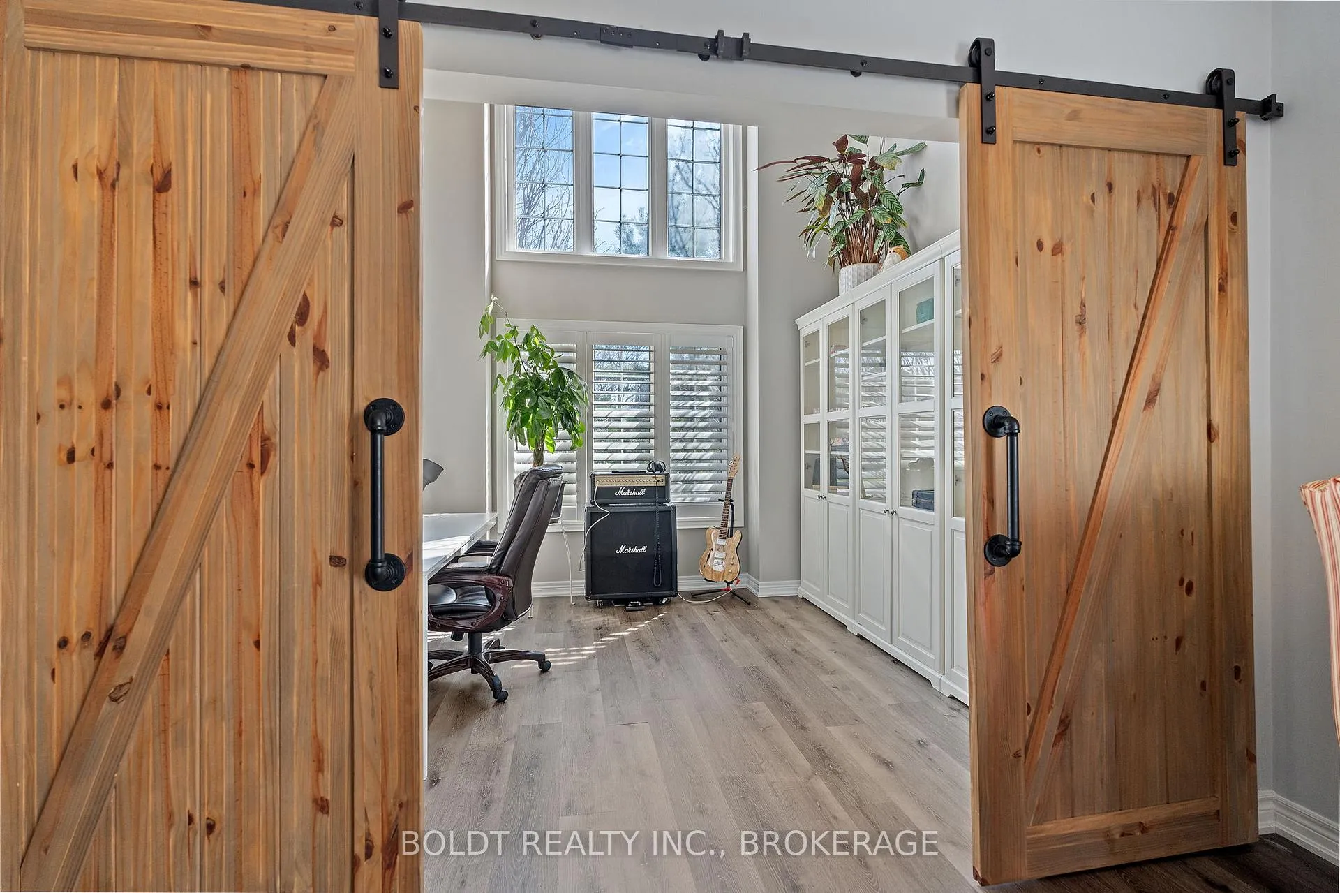 Photo 13 of 8114 Windsong Drive, Niagara Falls, Ascot — HOMEH