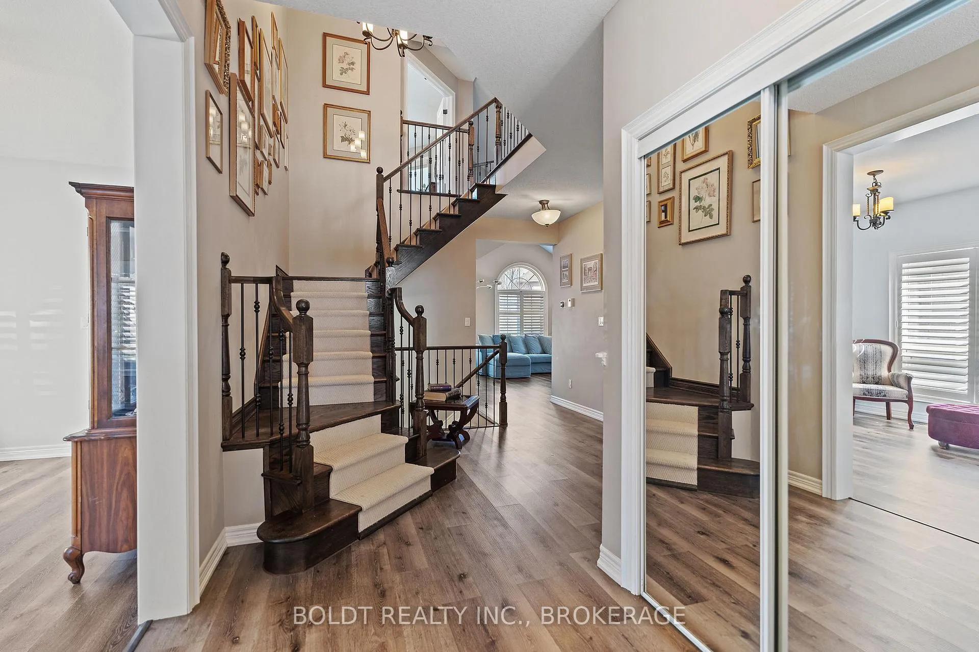 Photo 15 of 8114 Windsong Drive, Niagara Falls, Ascot — HOMEH