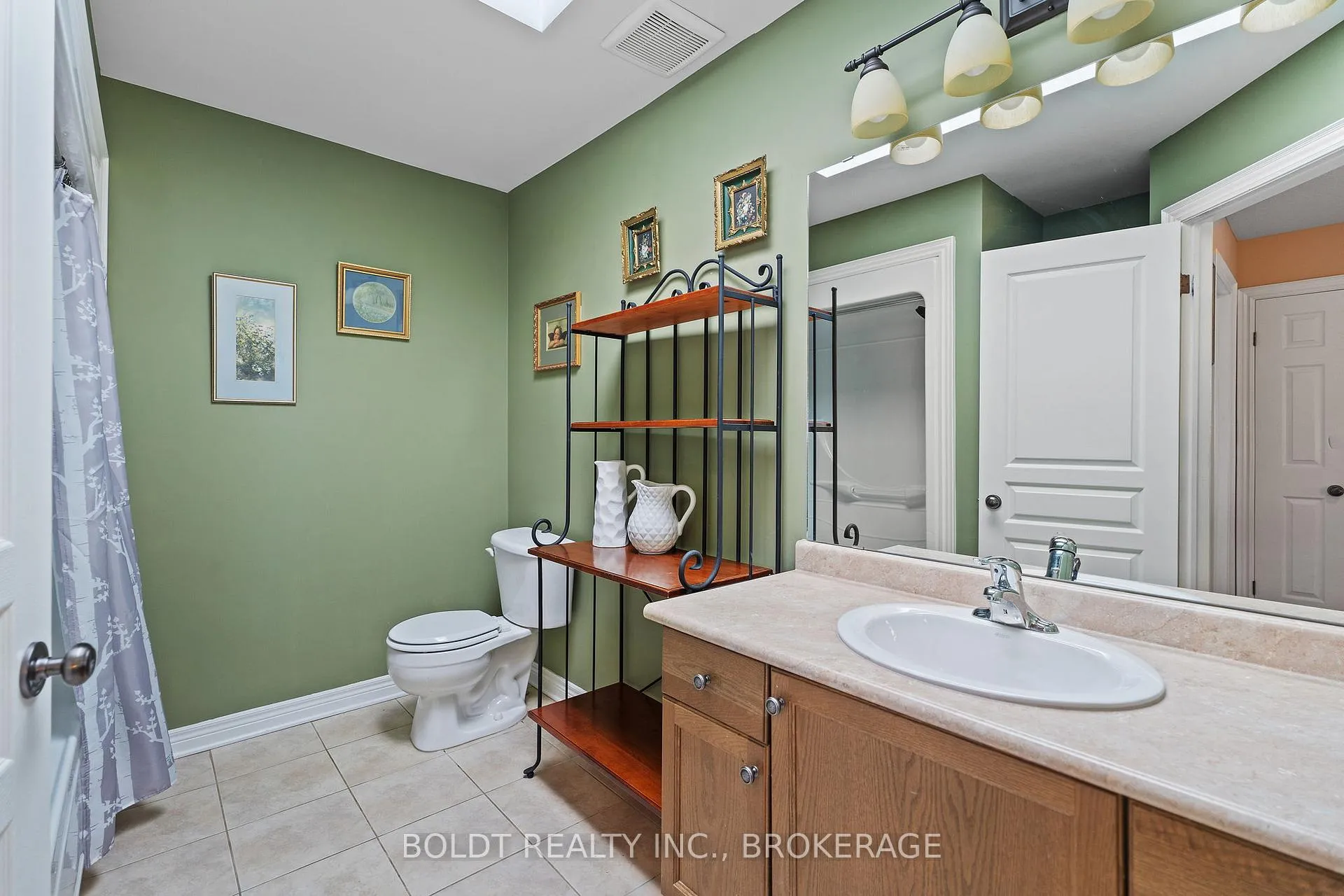 Photo 24 of 8114 Windsong Drive, Niagara Falls, Ascot — HOMEH