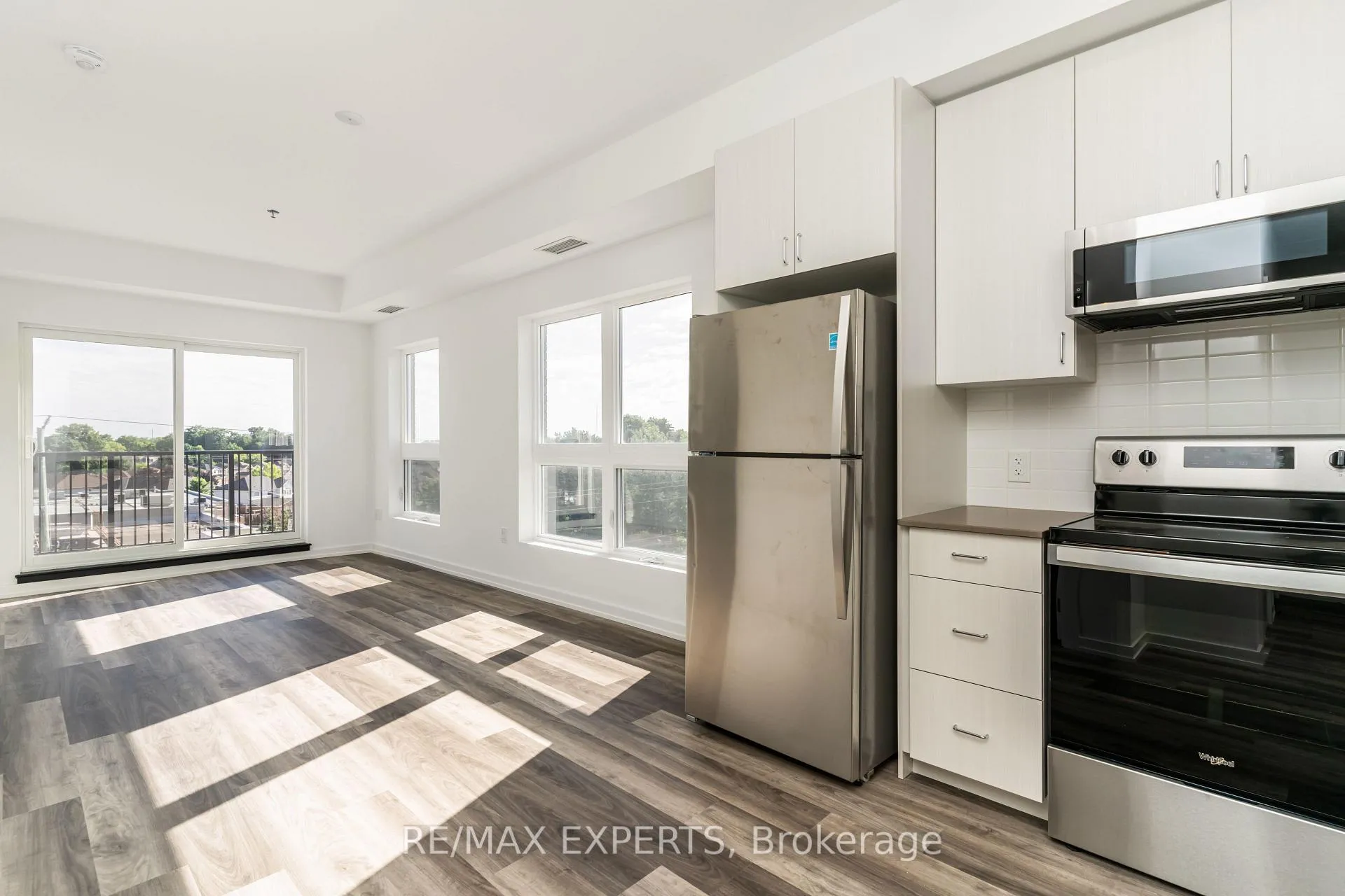 Photo 8 of Unit 420, 430 Essa Road, Barrie, Holly — HOMEH