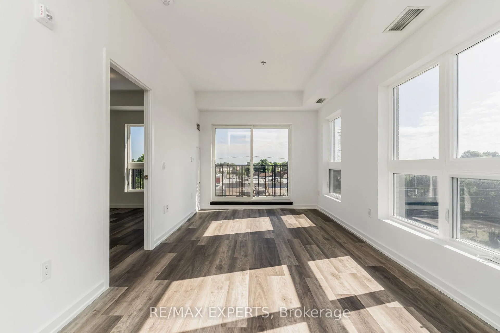 Photo 9 of Unit 420, 430 Essa Road, Barrie, Holly — HOMEH