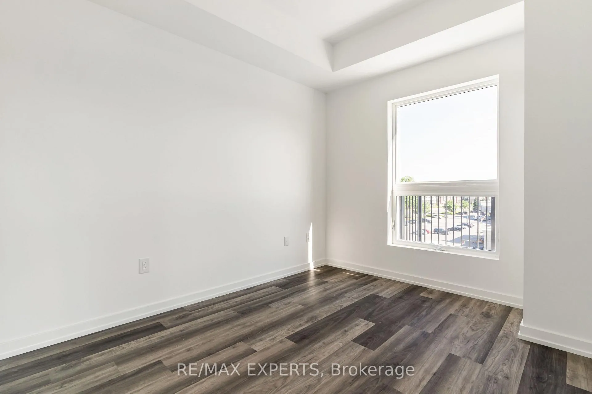 Photo 13 of Unit 420, 430 Essa Road, Barrie, Holly — HOMEH