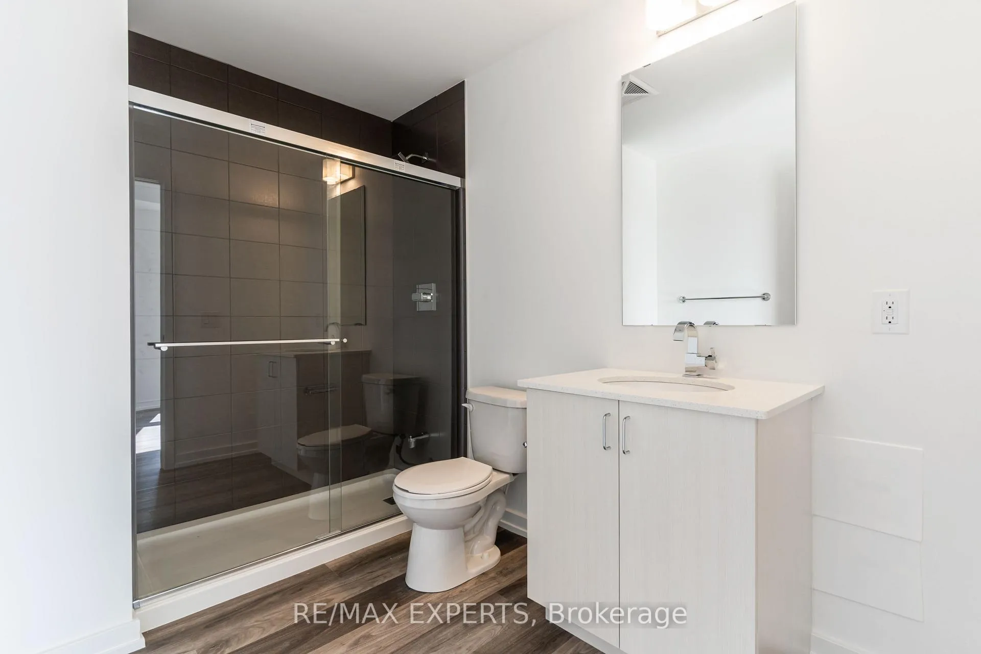 Photo 14 of Unit 420, 430 Essa Road, Barrie, Holly — HOMEH