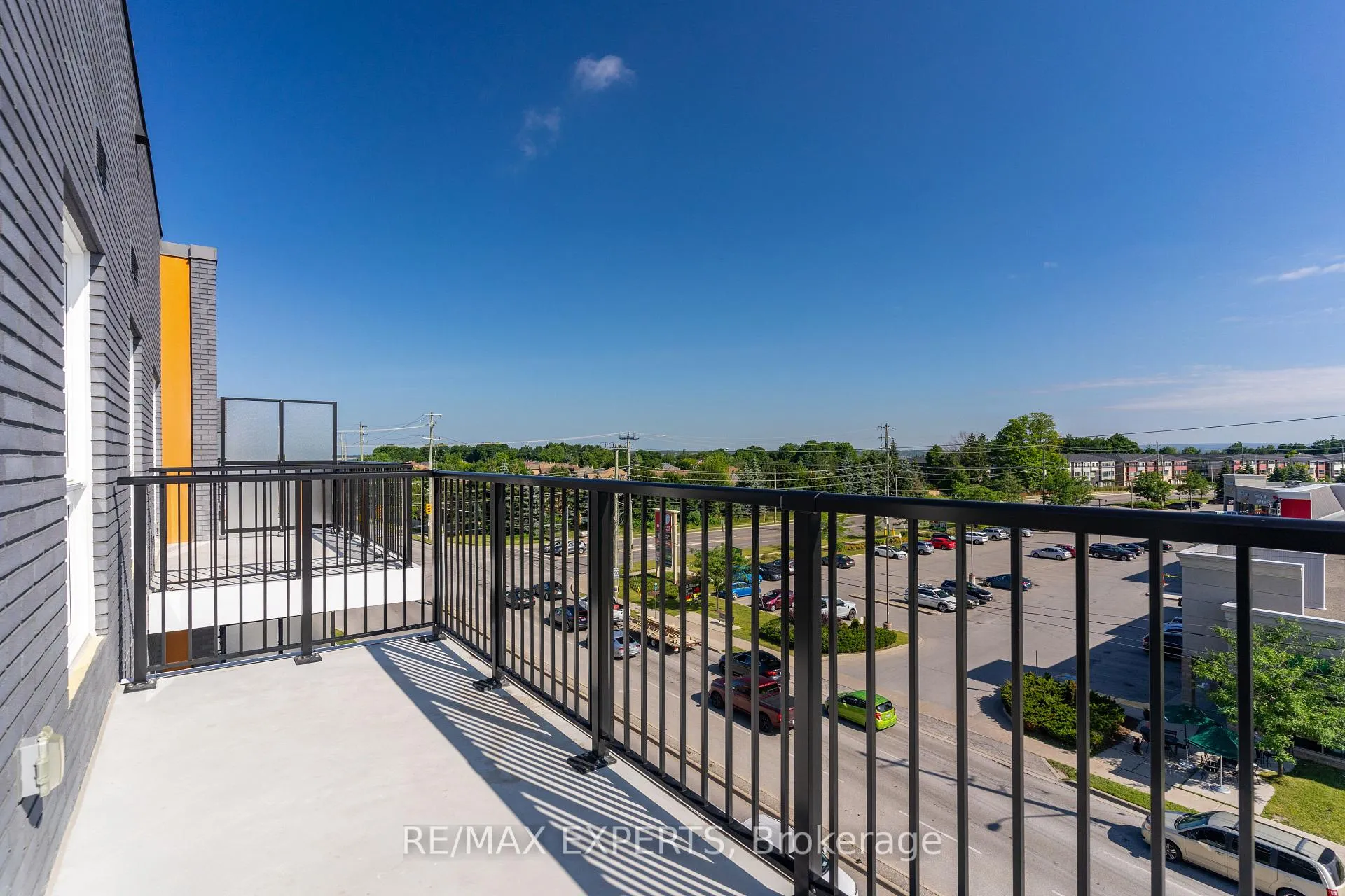 Photo 16 of Unit 420, 430 Essa Road, Barrie, Holly — HOMEH