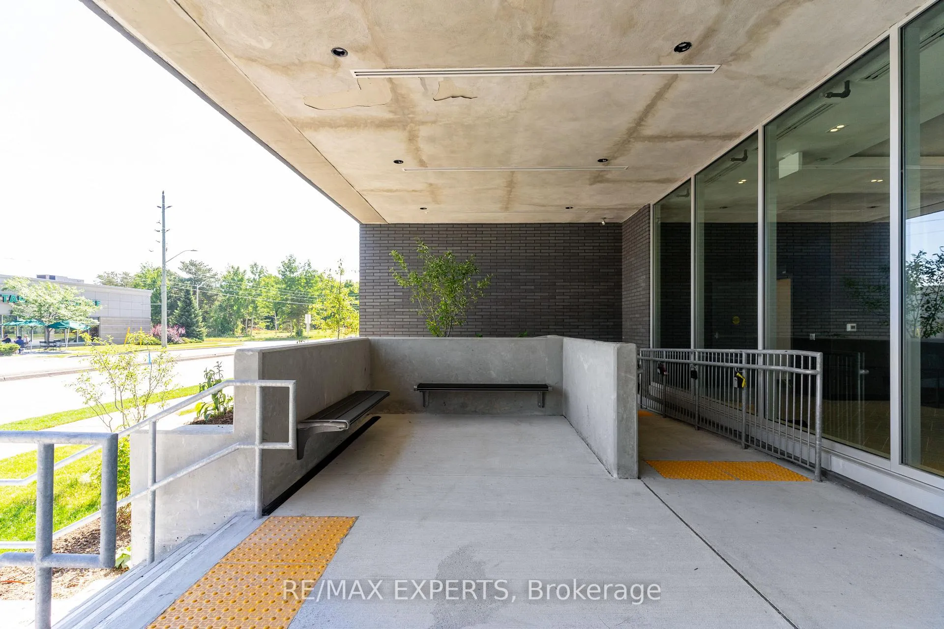 Photo 21 of Unit 420, 430 Essa Road, Barrie, Holly — HOMEH