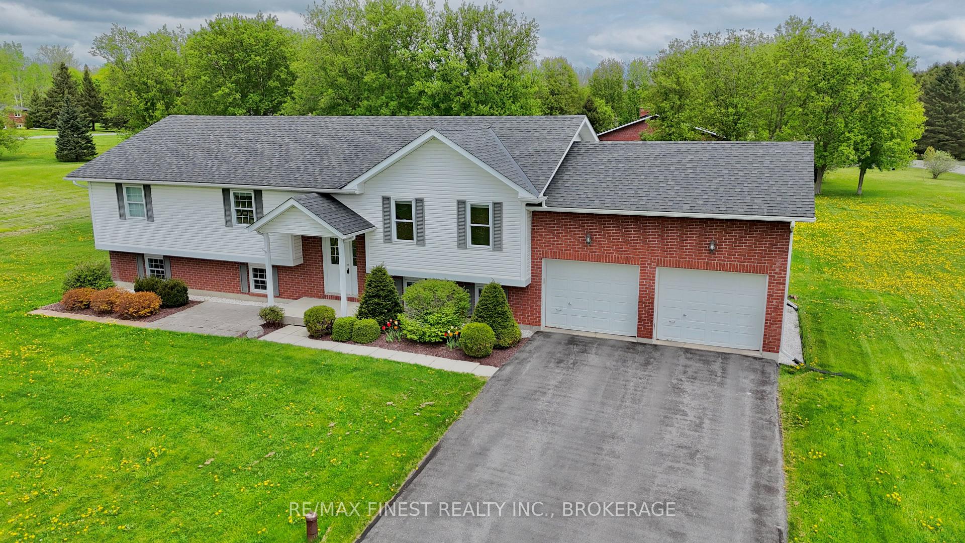 Photo 1 of 4360 Ashwood Drive, Frontenac, Frontenac South — HOMEH