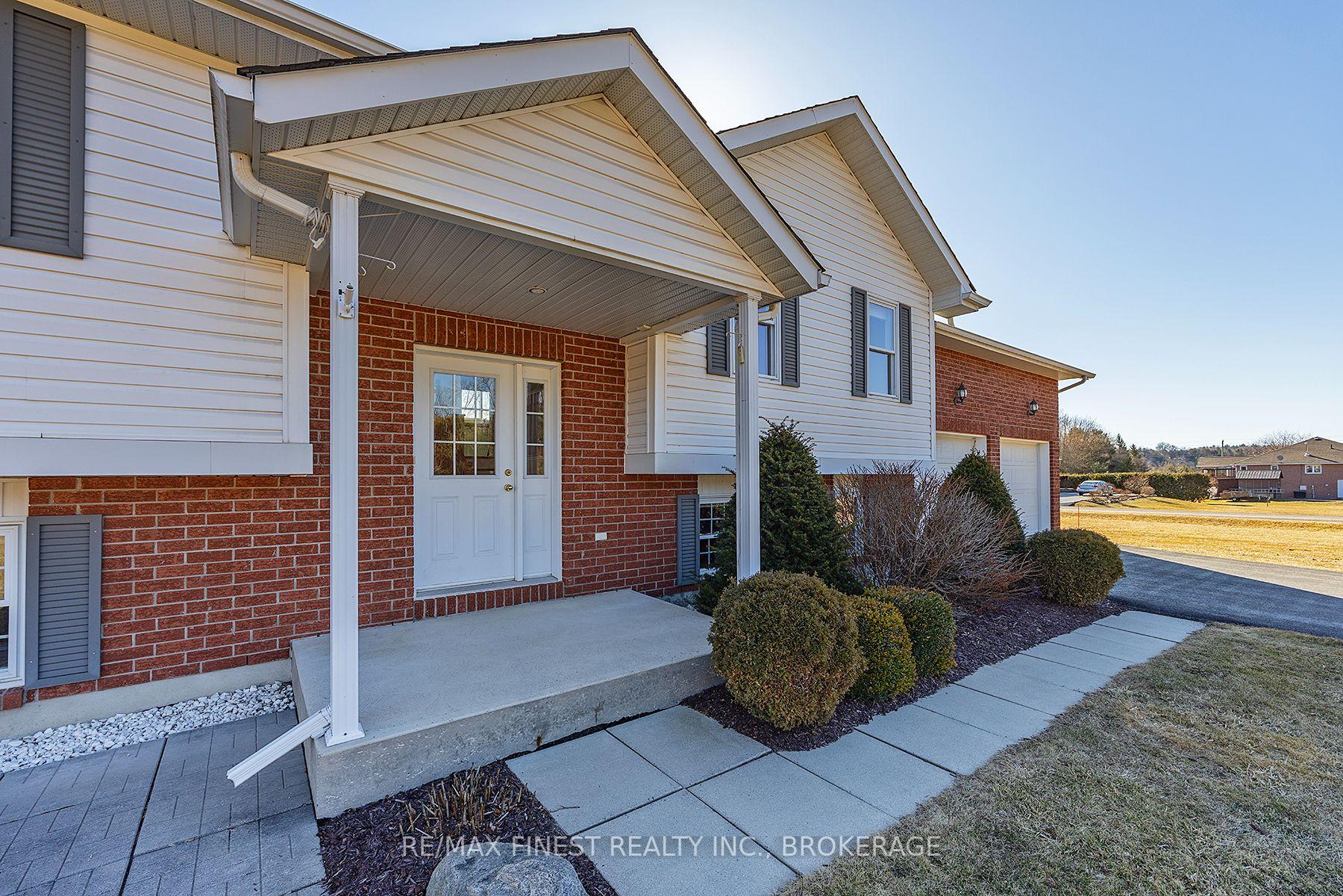 Photo 4 of 4360 Ashwood Drive, Frontenac, Frontenac South — HOMEH