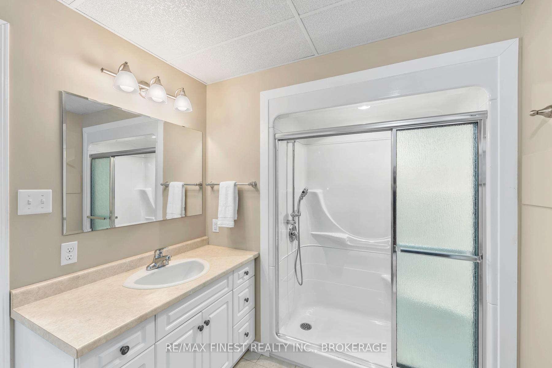 Photo 38 of 4360 Ashwood Drive, Frontenac, Frontenac South — HOMEH