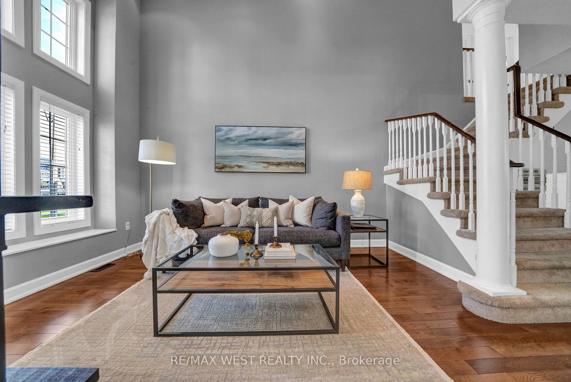 Photo 3 of 1436 Bridgeport Street, Oshawa, Taunton — HOMEH