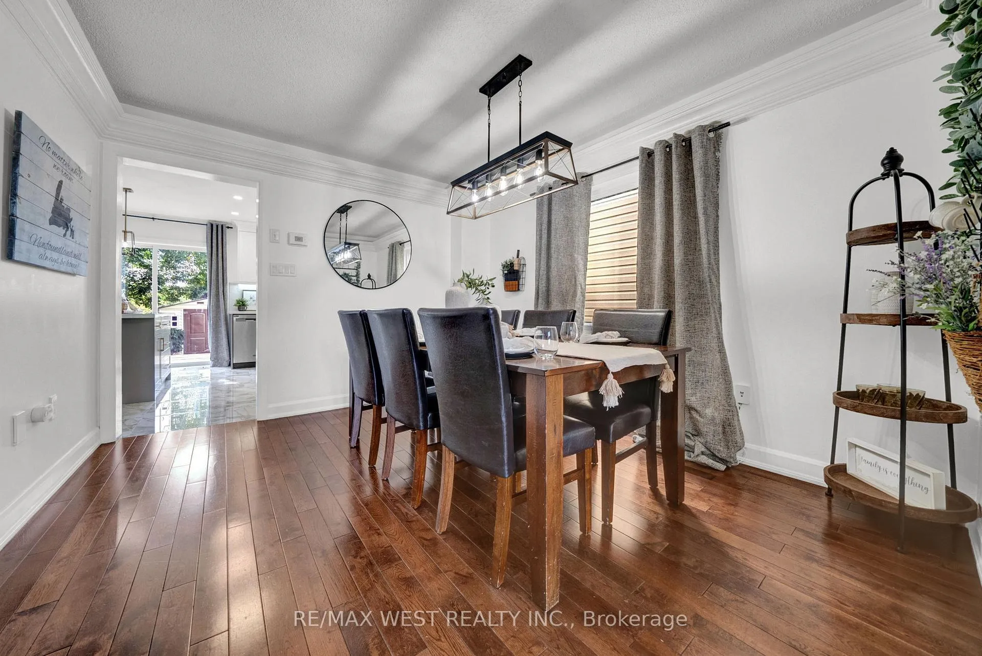 Photo 7 of 1436 Bridgeport Street, Oshawa, Taunton — HOMEH