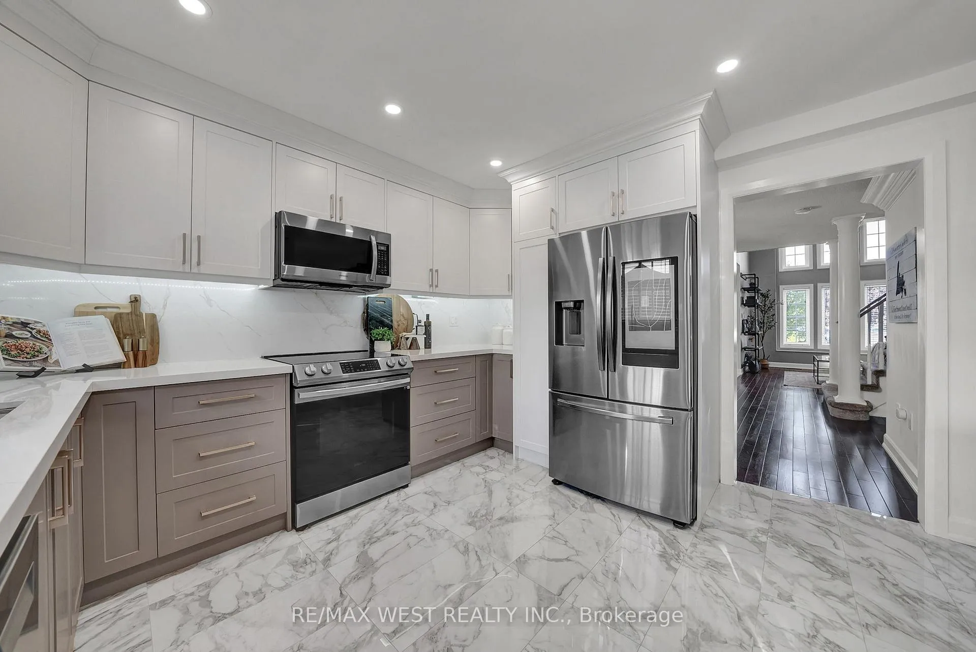 Photo 12 of 1436 Bridgeport Street, Oshawa, Taunton — HOMEH