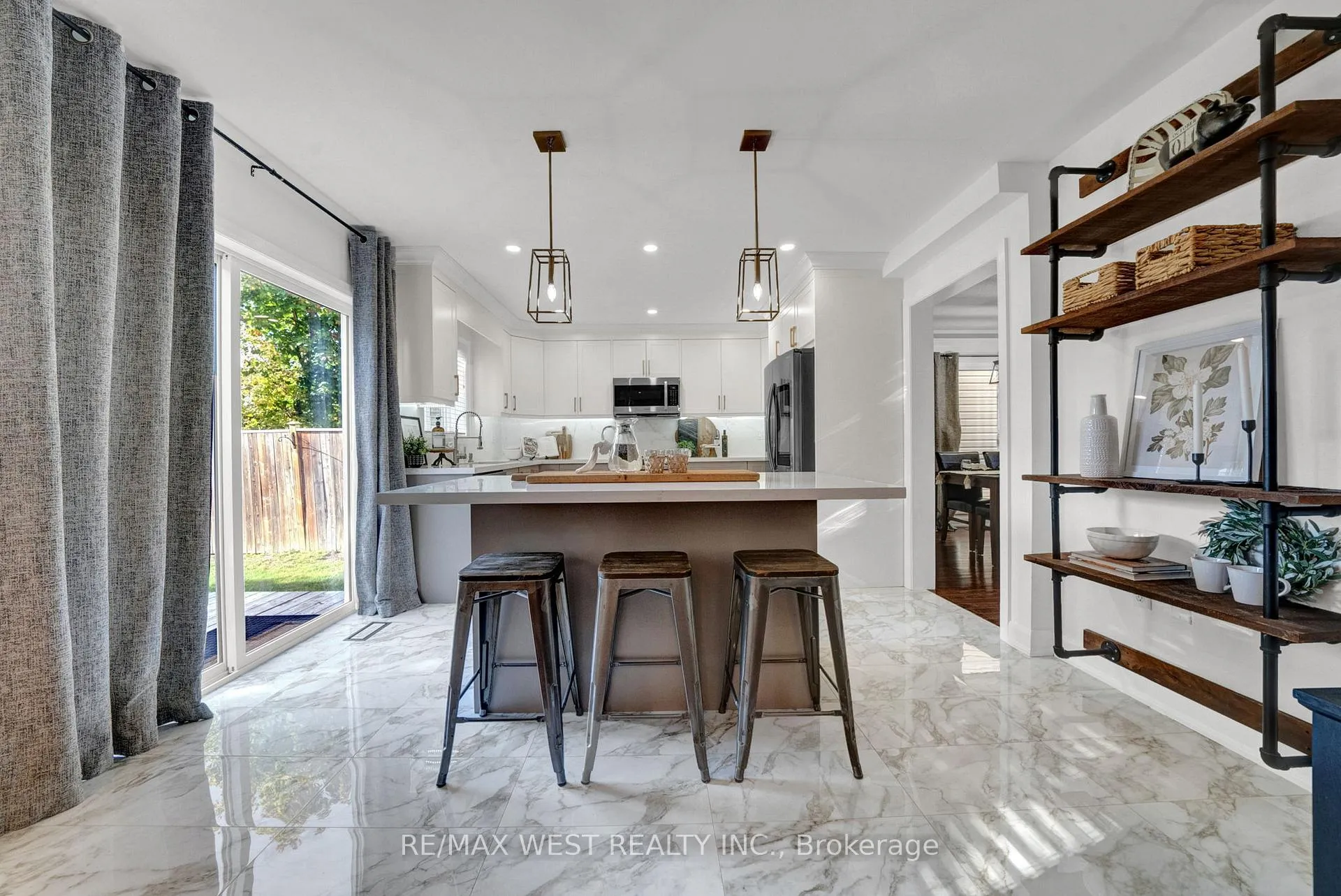 Photo 17 of 1436 Bridgeport Street, Oshawa, Taunton — HOMEH