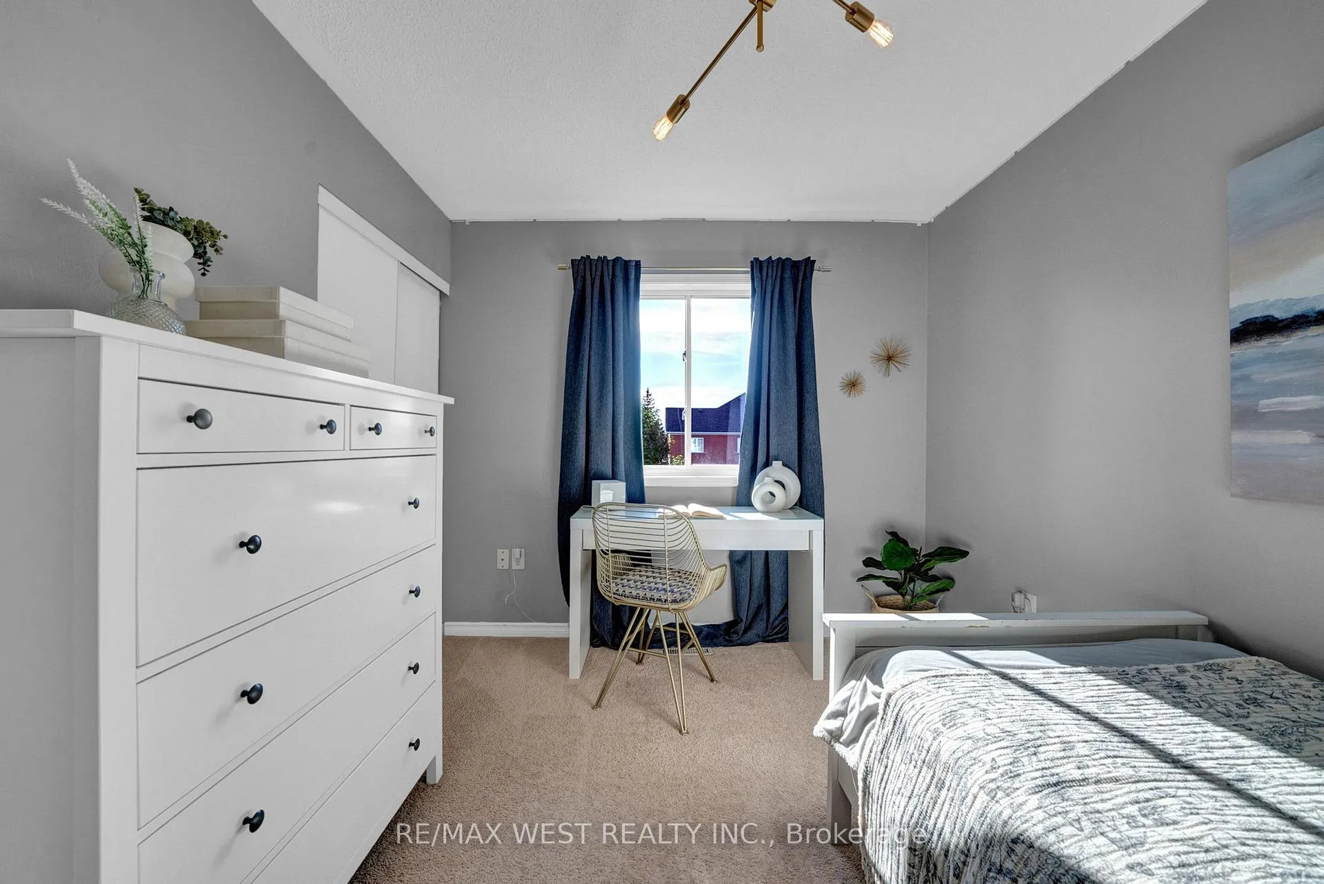 Photo 23 of 1436 Bridgeport Street, Oshawa, Taunton — HOMEH