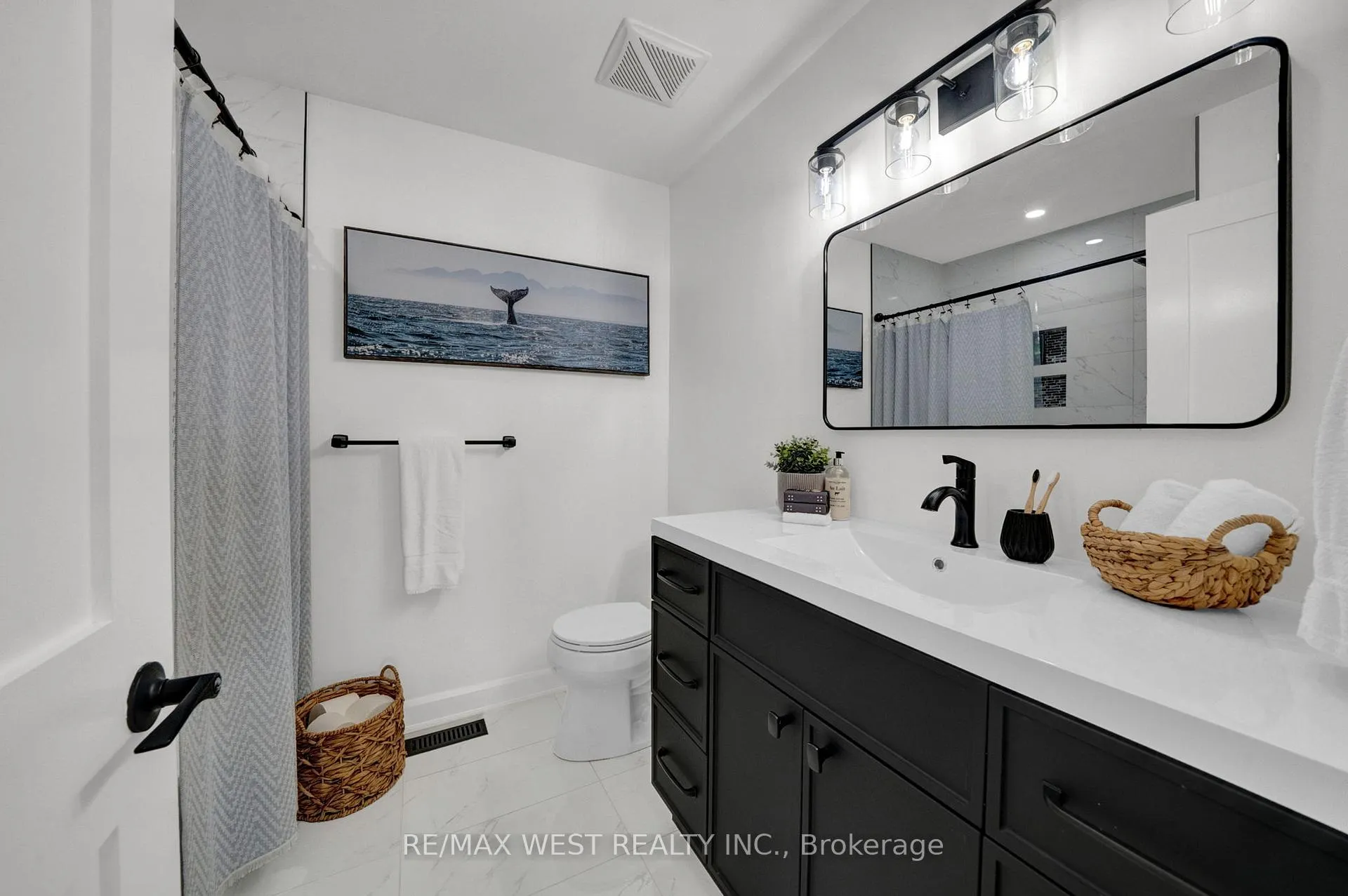 Photo 26 of 1436 Bridgeport Street, Oshawa, Taunton — HOMEH